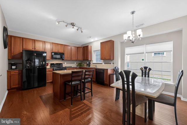 100 SMORTZ LN, Glassboro, NJ 08028