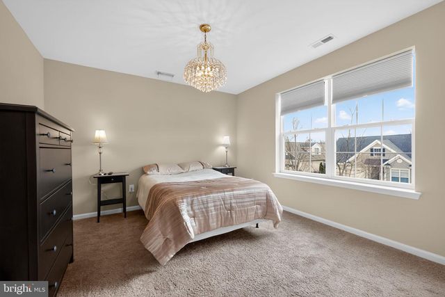 100 SMORTZ LN, Glassboro, NJ 08028