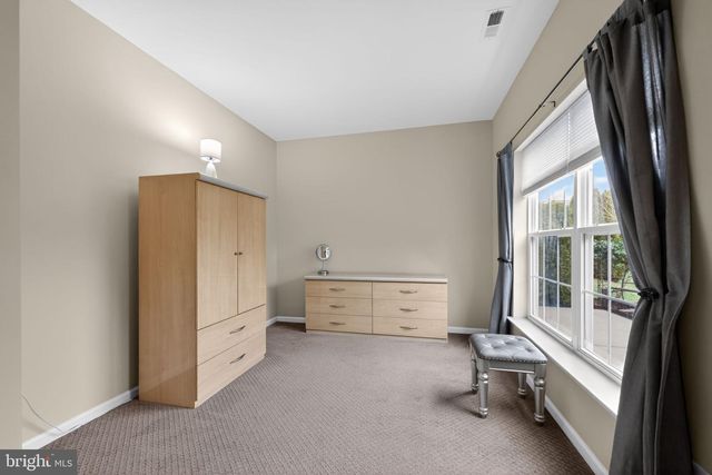 100 SMORTZ LN, Glassboro, NJ 08028