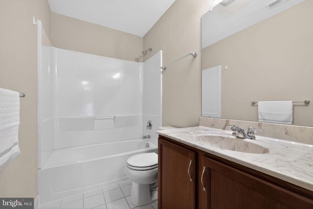 100 SMORTZ LN, Glassboro, NJ 08028