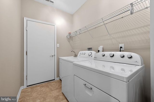 100 SMORTZ LN, Glassboro, NJ 08028