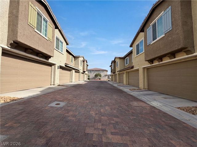 8457 Insignia Avenue 106, Las Vegas, NV 89178