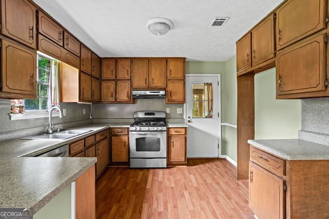 140 Carriage Circle, Stockbridge, GA 30281