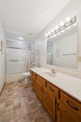 8418 N Park Court, Kansas City, MO 64155