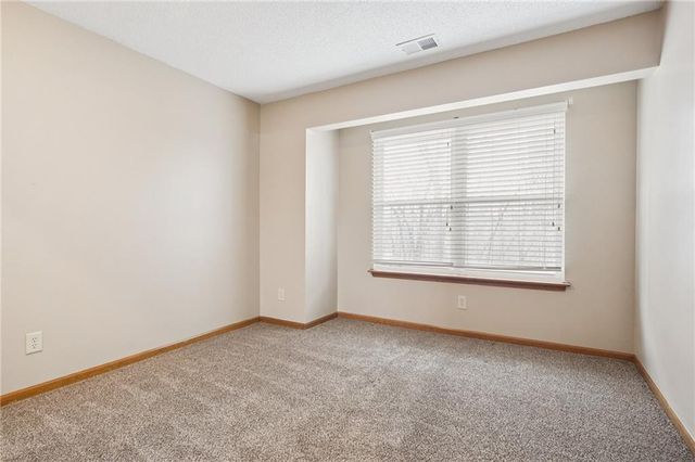 8418 N Park Court, Kansas City, MO 64155