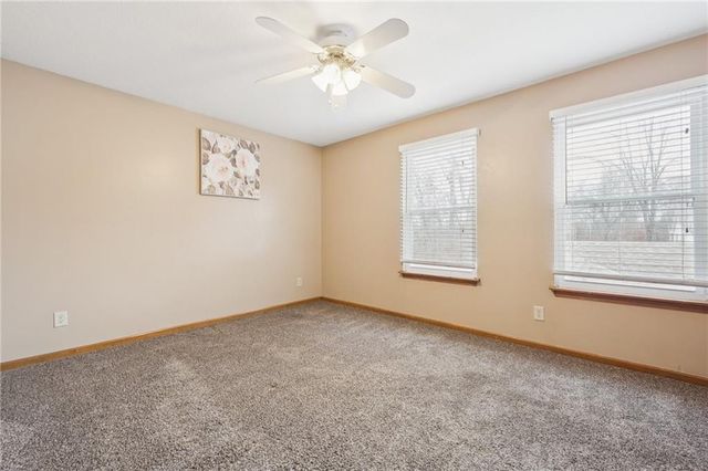 8418 N Park Court, Kansas City, MO 64155