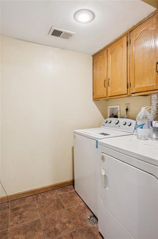 8418 N Park Court, Kansas City, MO 64155