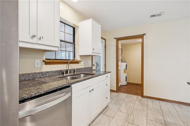 8418 N Park Court, Kansas City, MO 64155