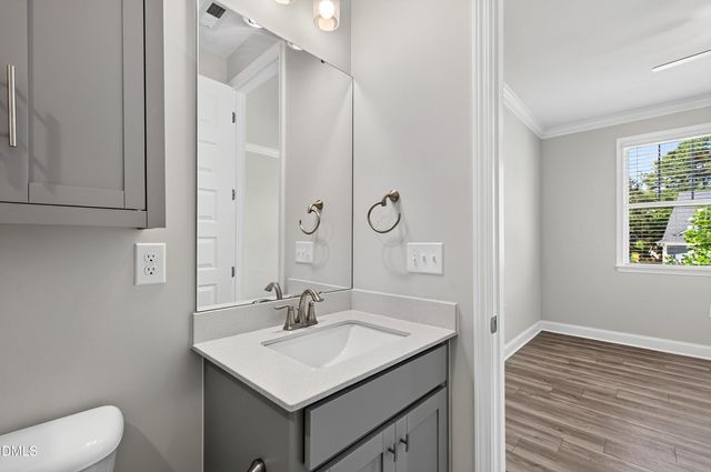 1300 Commons Ford Place, Apex, NC 27539
