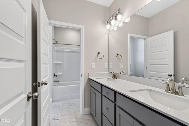 1300 Commons Ford Place, Apex, NC 27539