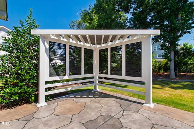 1300 Commons Ford Place, Apex, NC 27539