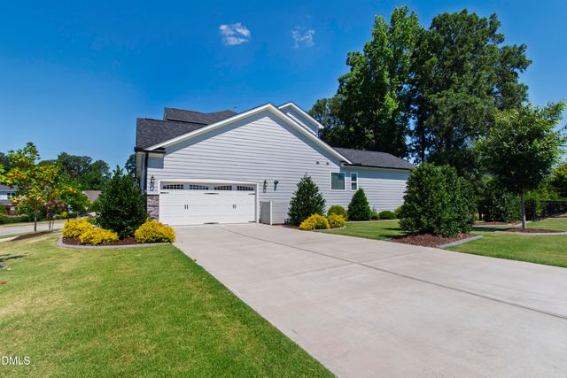 1300 Commons Ford Place, Apex, NC 27539