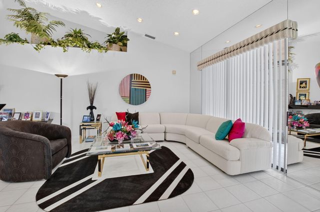 7537 Lexington Club Boulevard B, Delray Beach, FL 33446