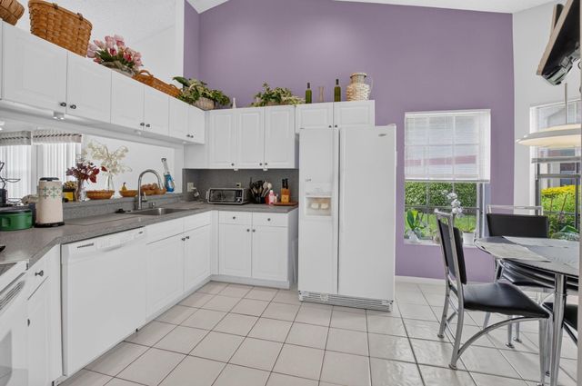 7537 Lexington Club Boulevard B, Delray Beach, FL 33446