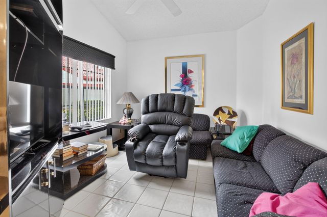 7537 Lexington Club Boulevard B, Delray Beach, FL 33446