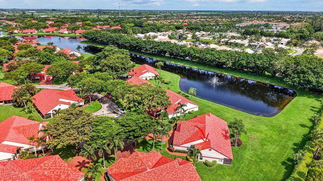 7537 Lexington Club Boulevard B, Delray Beach, FL 33446