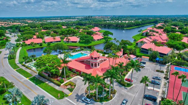7537 Lexington Club Boulevard B, Delray Beach, FL 33446