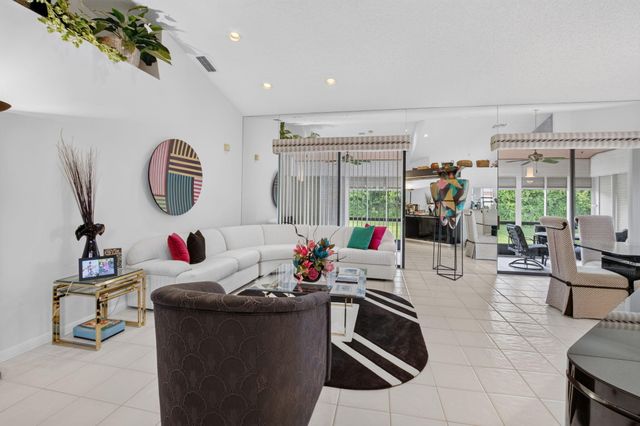 7537 Lexington Club Boulevard B, Delray Beach, FL 33446