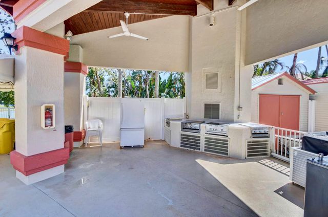 7537 Lexington Club Boulevard B, Delray Beach, FL 33446