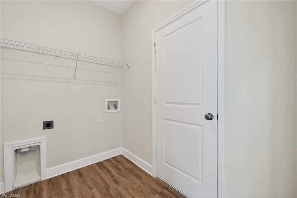 Image 32 of property listing at 2553 NW 20th AVE, Cape Coral, FL 33993