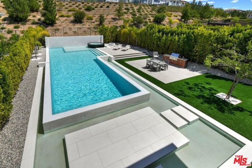 20779 W Liana Court, Porter Ranch (los Angeles), CA 91326