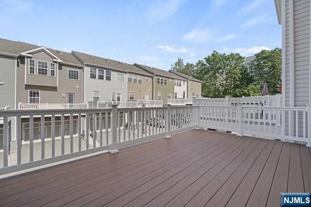 32 Truman Drive, Wood Ridge, NJ 07075