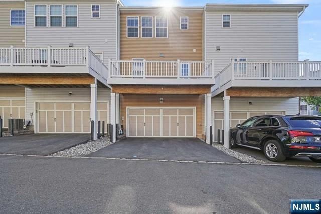 32 Truman Drive, Wood Ridge, NJ 07075