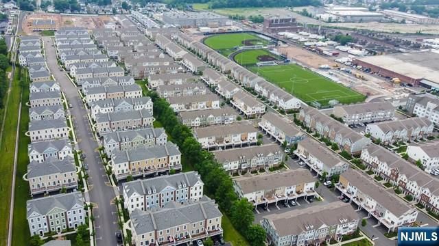 32 Truman Drive, Wood Ridge, NJ 07075