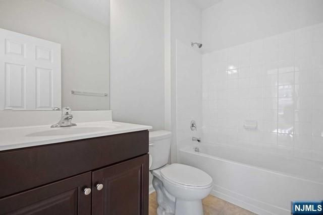 32 Truman Drive, Wood Ridge, NJ 07075