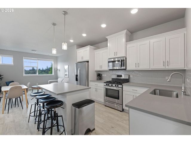 7016 Se FRASIER Ln, Hillsboro, OR 97123