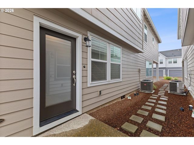 7016 Se FRASIER Ln, Hillsboro, OR 97123