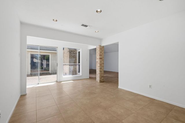 11419 Inwood Drive, Houston, TX 77077