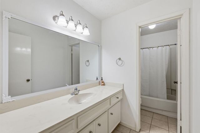 11419 Inwood Drive, Houston, TX 77077