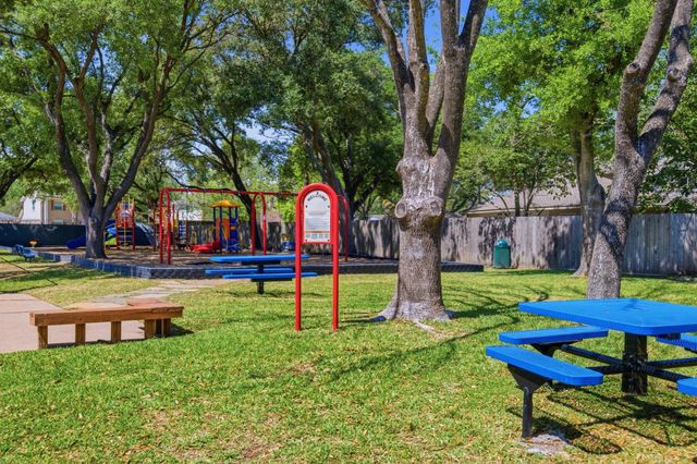 11419 Inwood Drive, Houston, TX 77077