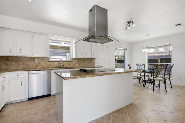 11419 Inwood Drive, Houston, TX 77077