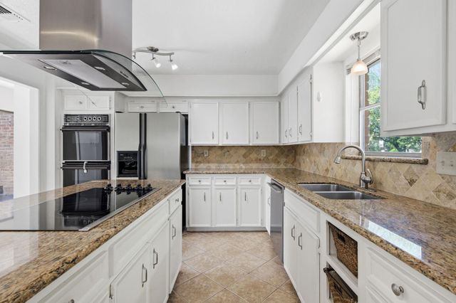 11419 Inwood Drive, Houston, TX 77077