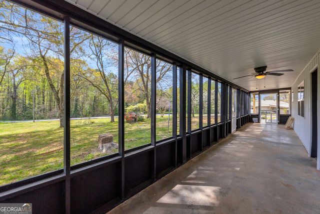 8606 Holly Springs Road, Maysville, GA 30558