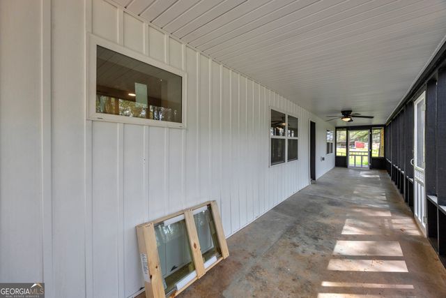 8606 Holly Springs Road, Maysville, GA 30558