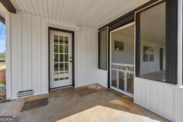 8606 Holly Springs Road, Maysville, GA 30558