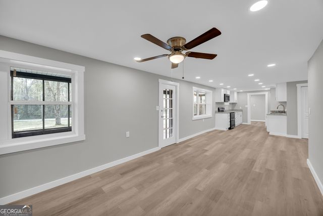 8606 Holly Springs Road, Maysville, GA 30558