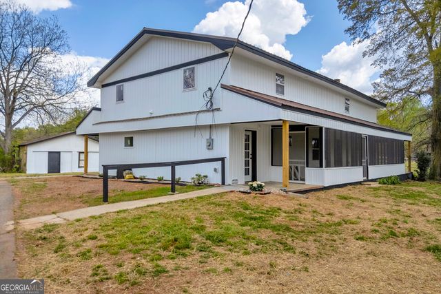 8606 Holly Springs Road, Maysville, GA 30558