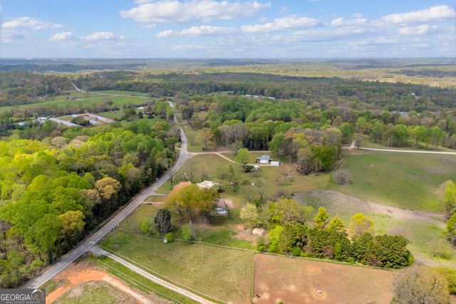 8606 Holly Springs Road, Maysville, GA 30558