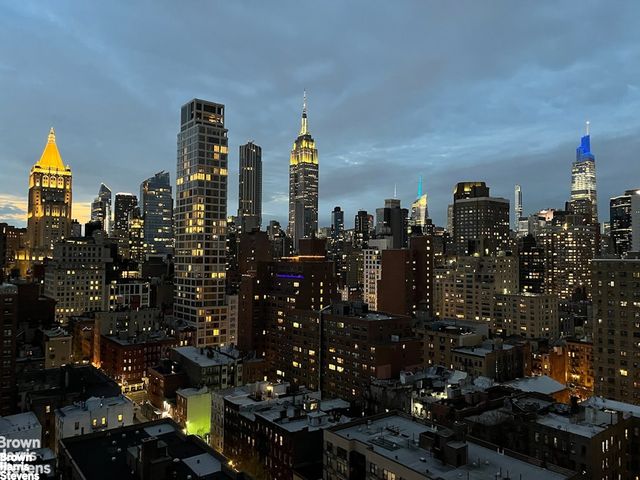 245 E 25th St Apt 12L, New York City, NY 10010