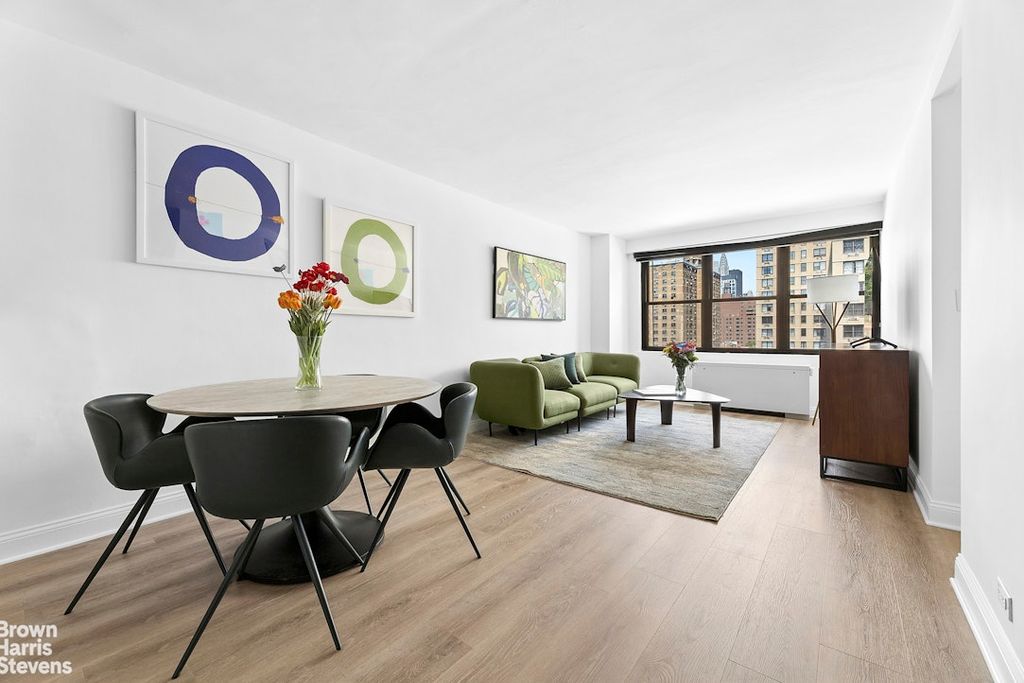 245 E 25th St Apt 12L, New York City, NY 10010