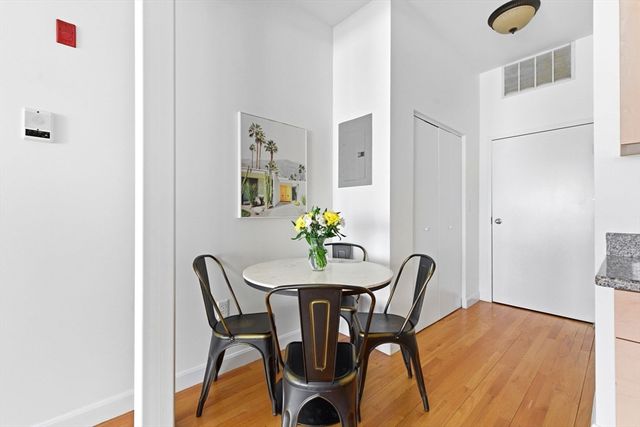 156 Chelsea Street 201, Boston, MA 02128