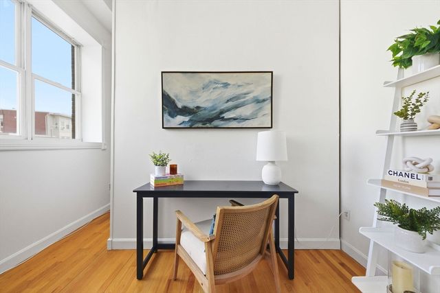 156 Chelsea Street 201, Boston, MA 02128