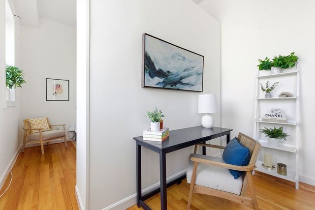 156 Chelsea Street 201, Boston, MA 02128