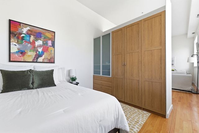 156 Chelsea Street 201, Boston, MA 02128