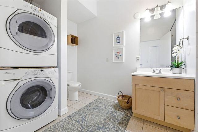 156 Chelsea Street 201, Boston, MA 02128