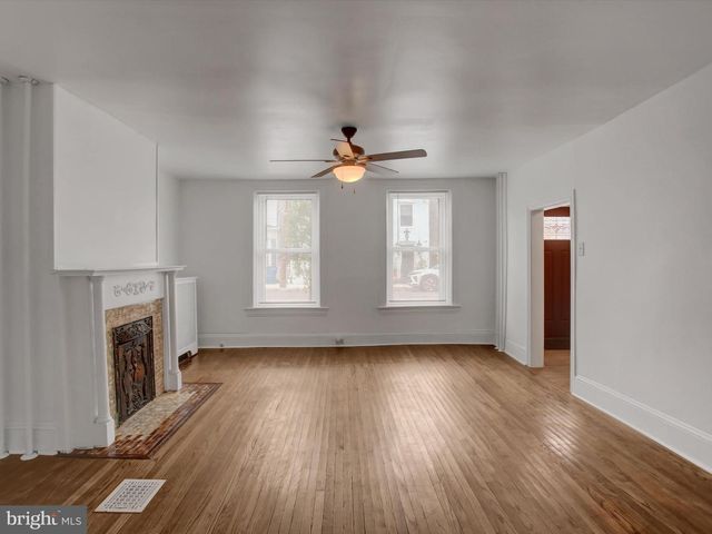 148 N CARLISLE ST, Greencastle, PA 17225